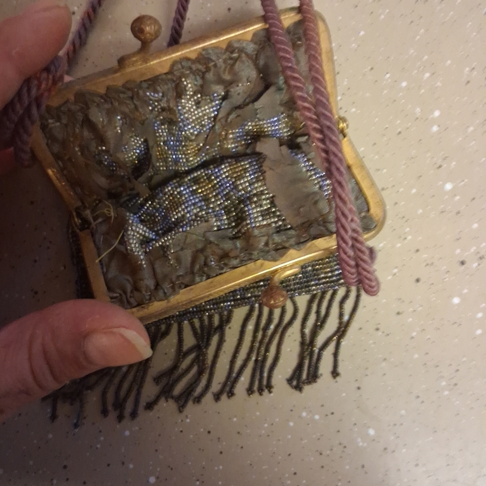 1920s Vintage Beaded Clutch with Gold Frame - Picture 3 of 4